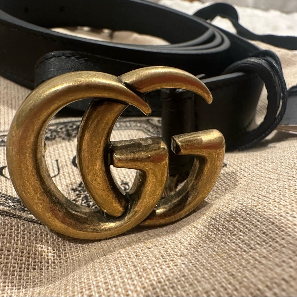 Gucci Black Leather Belt with Silver Buckle - Picture 6 of 11